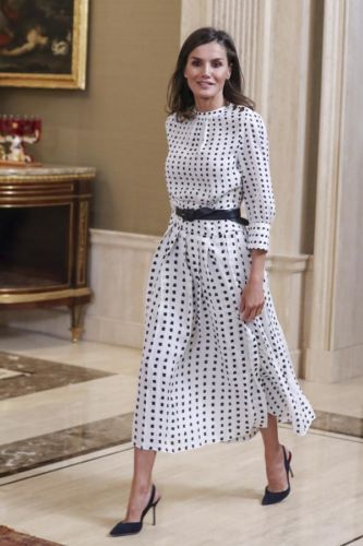 Los vestidos veraniegos que ha llevado la Reina Letizia y que tú te puedes permitir