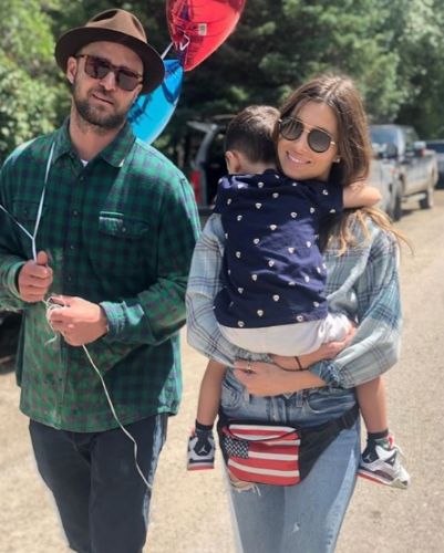 Justin Timberlake y Jessica Biel con el hijo de ambos, Silas