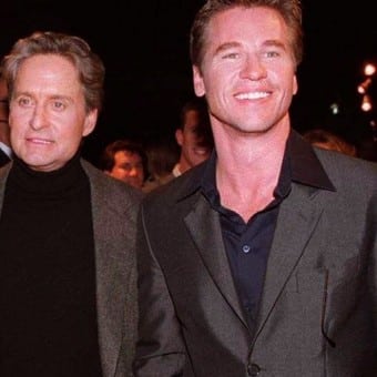 Val Kilmer y Michael Douglas