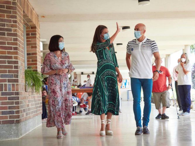 Uterque, Zara…las marcas que Letizia ha vestido en su gira por España
