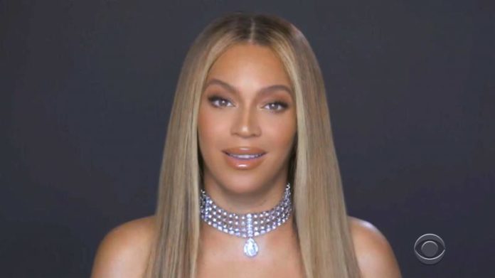 Beyonce aparece en gala virtual BET