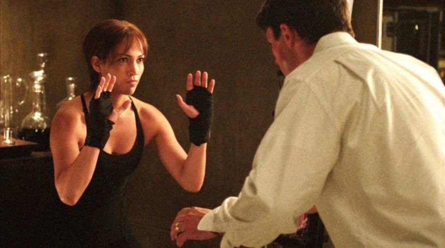 Las cinco películas de Jennifer López que elevarán tus emociones y que debes ver Escena de Jennifer López en nunca más