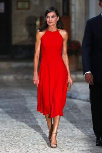 Los vestidos veraniegos que ha llevado la Reina Letizia y que tú te puedes permitir