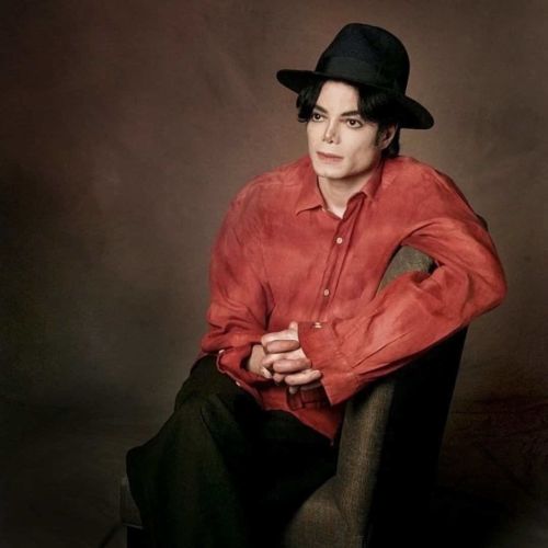 Todo lo que ha desvelado el diario de Michael Jackson Jackson quería ganar 200 millones de dólares semanales haciendo conciertos en Las Vegas y con un contrato con Nike