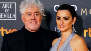 Pedro Almodóvar cumple 72 años: una vida llena de premios, polémicas y 'chicas Almodóvar'