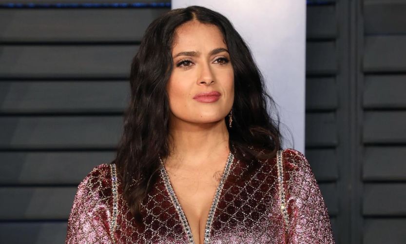 Salma Hayek luciendo fantástica