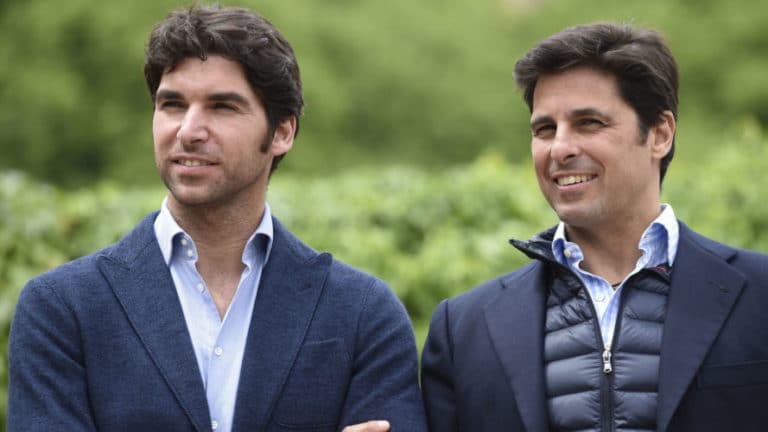 ¿Qué hace Francisco Rivera en mitad de la polémica de su hermano, Cayetano Rivera?