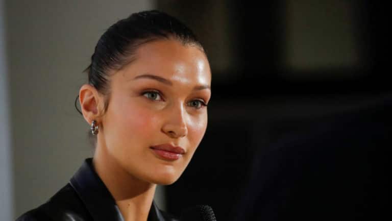 Los mejores ‘selfies’ de Bella Hadid ‘al natural’