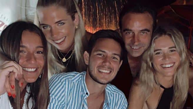 Descubrimos el mote que los amigos de Ana Soria han puesto a Enrique Ponce