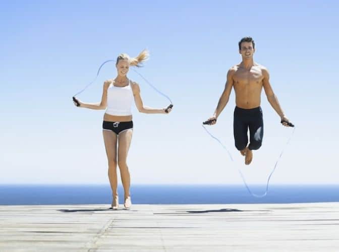 Estos son los riesgos de no hacer deporte en verano