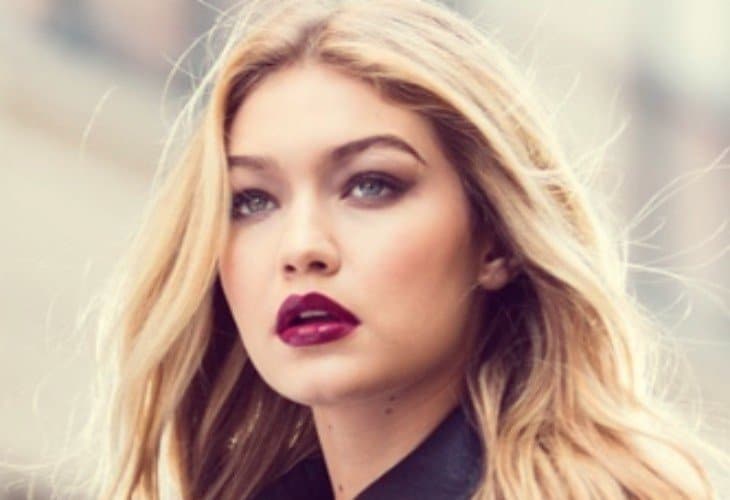 Gigi Hadid la lía al felicitar a Rihanna por su embarazo: "Sois tres..."