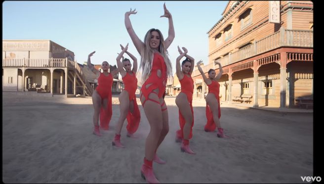 De escándalo: Lola Índigo no se corta y sube estos posados en Ibiza
