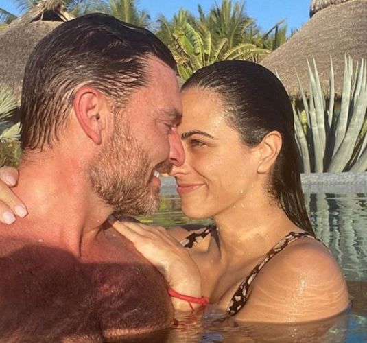 Julián Gil y Valeria Marín