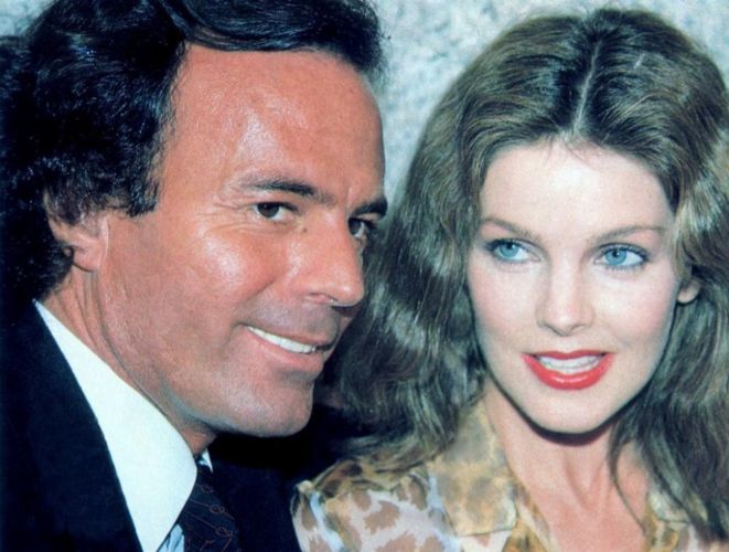 Julio Iglesias y Priscilla Presley 