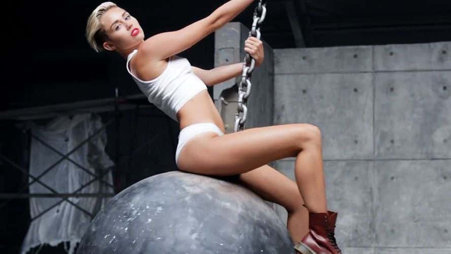 Britney Spears derrocha su "energía de mujer libre"... ¡Completamente desnuda!