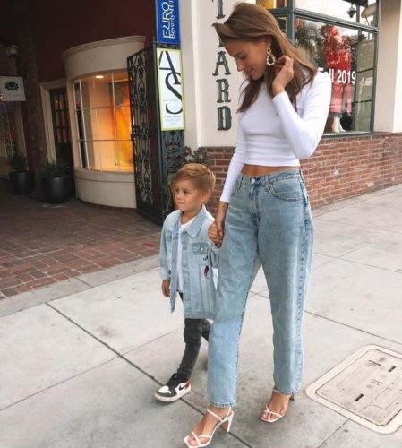 Nicole Poturaslki es madre de un hijo llamado Emil