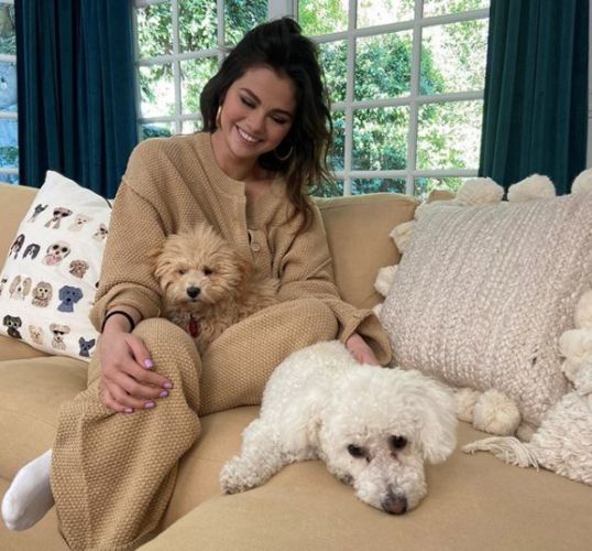 Cómo maquillarte según Selena Gómez Selena Gómez también opta por estilos más naturales