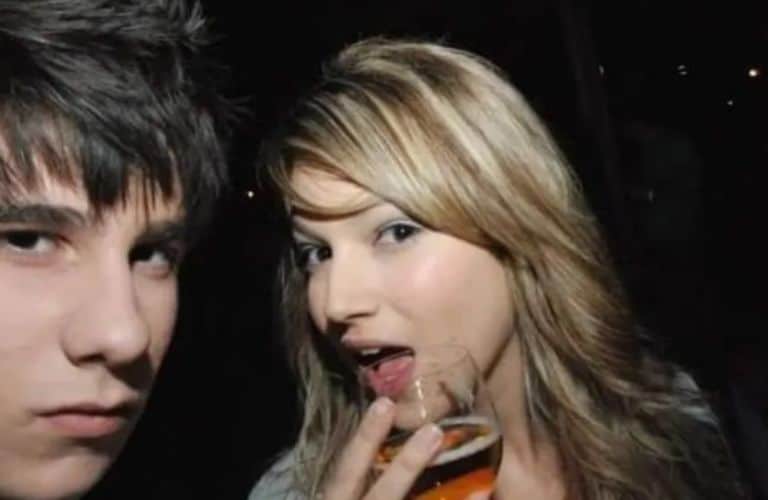 Úrsula Corberó y Javier Calvo