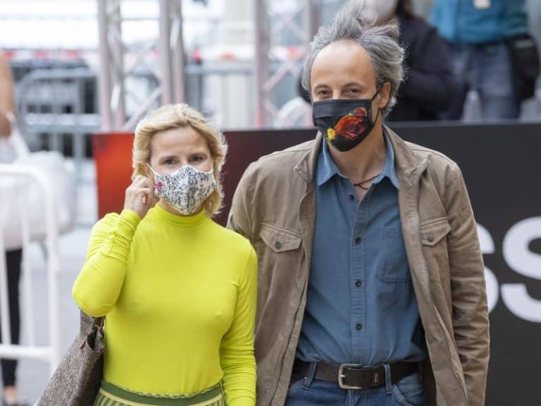 Eugenia Martínez de Irujo pone el pie en San Sebastián junto a Narcís Rebollo