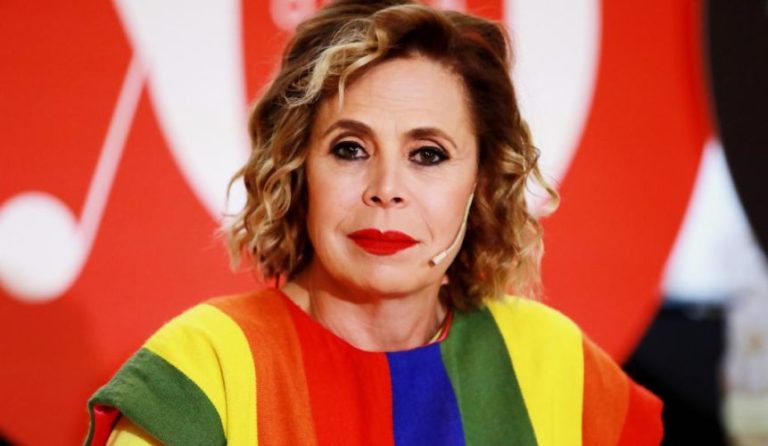 Ágatha Ruiz de la Prada sobre las campanadas de Ana Obregón: «Me parece la bomba, una gozada»