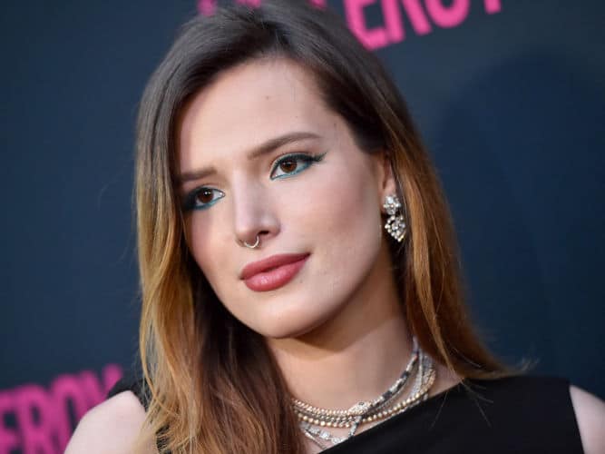 Bella Thorne 