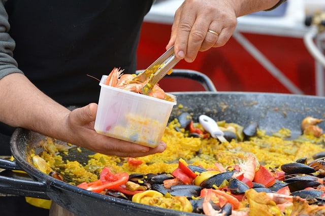 La receta original de una paella valenciana