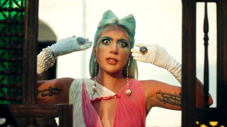 Lady Gaga estrena el video de ‘911’ con un poderoso mensaje sobre la salud mental