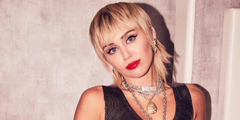 Miley Cyrus dejó recientemente su dieta vegana por razones de salud