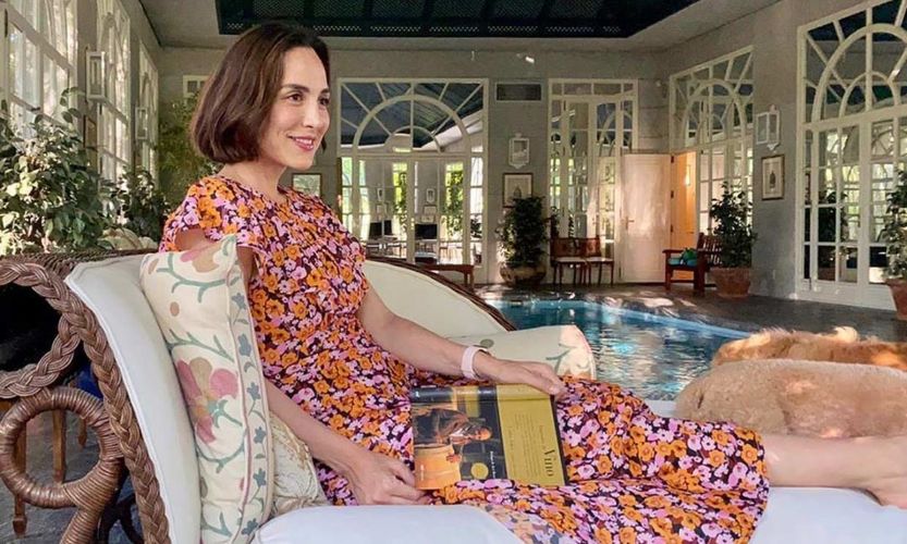 Tamara Falcó en la piscina de su casa
