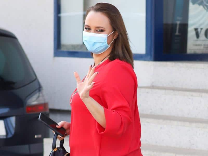 Shaila Dúrcal recupera la normalidad en Madrid tras perder parte de su dedo