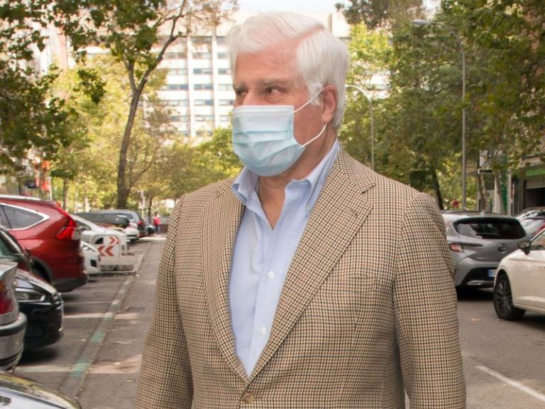 El Duque de Alba celebra su primer cumpleaños como abuelo