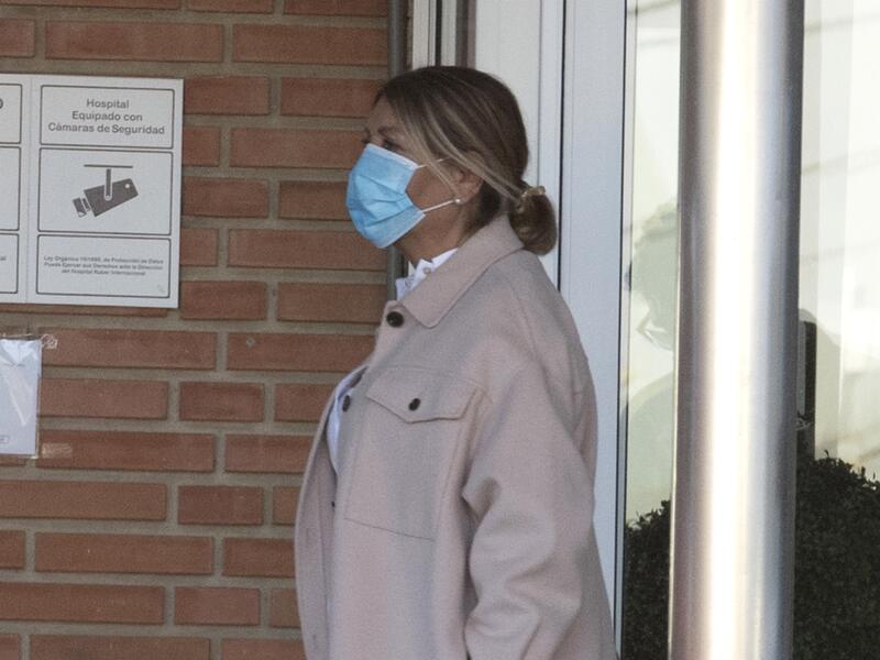 La madre de Rosanna Zanetti acude al hospital para conocer a su nieta Bianca