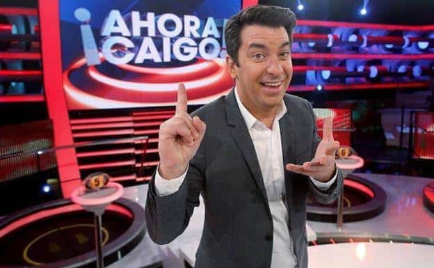 Arturo Valls ha sorprendido al inicio del programa tanto a espectadores como al equipo de ¡Ahora caigo!