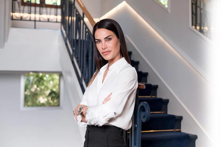 Nuevo trabajo a 3.000 euros la hora: así se forra Carla Barber