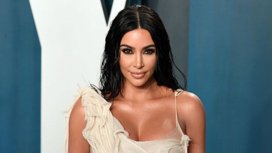 kim kardashian 3 Qué está pasando con Kim Kardashian y Kanye West: ¿Por qué han repetido su boda?