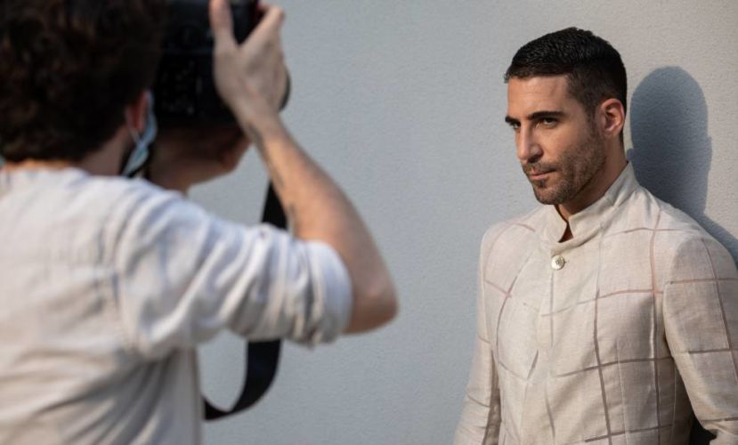 Miguel Ángel Silvestre ficha por Armani