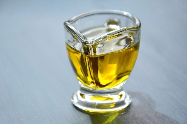 Cosmética con aceite de oliva que encuentras en Mercadona y Carrefour