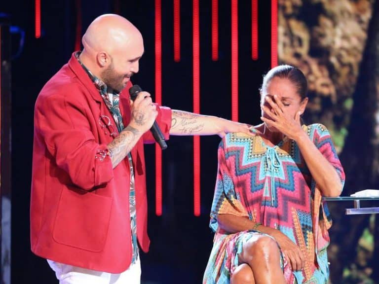 El coche de la discordia entre Isabel Pantoja y Kiko Rivera sigue en casa del dj
