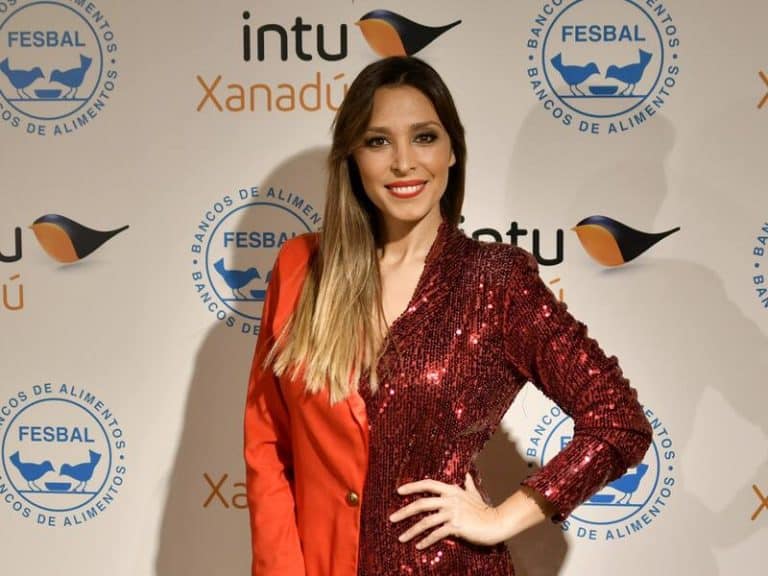 Gisela, maestra de ceremonias en el encendido navideño de intu Xanadú