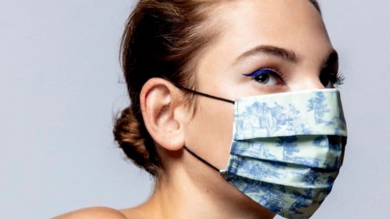 ¿Cómo curar el maskné? El acné causado por el uso de la mascarilla