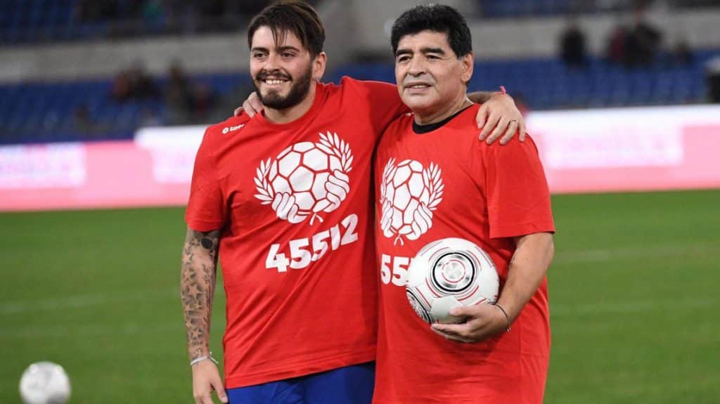 Diego Maradona tuvo su primer hijo fuera del matrimonio en 1986