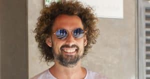 Así es José Antonio León, el reportero de Sálvame que se ha sometido a un retoque estético