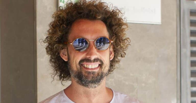 Así es José Antonio León, el reportero de Sálvame que se ha sometido a un retoque estético