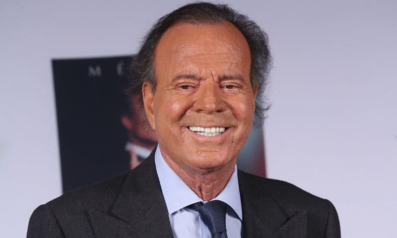 Julio Iglesias cumple 78 años lejos de los escenarios, y manda un mensaje desde instagram