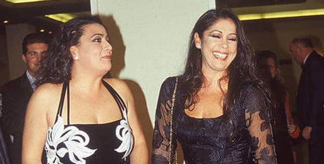 Las 'amigas' de Isabel Pantoja con las que se le relacionó sentimentalmente