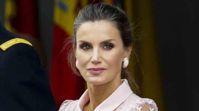 reina letizia vestido carolina herrera