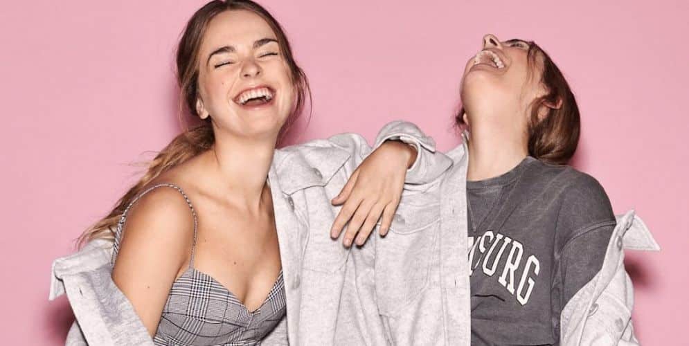 ‘Shackets’, la nueva línea de chaquetas y camisas de Stradivarius protagonizada por Twin Melody