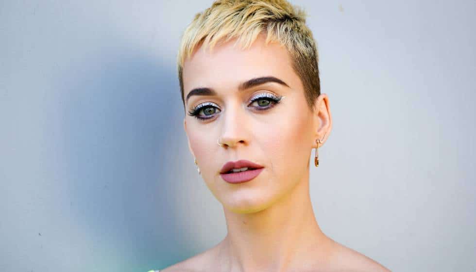 Katy Perry y otros famosos que te puedes encontrar en Tinder