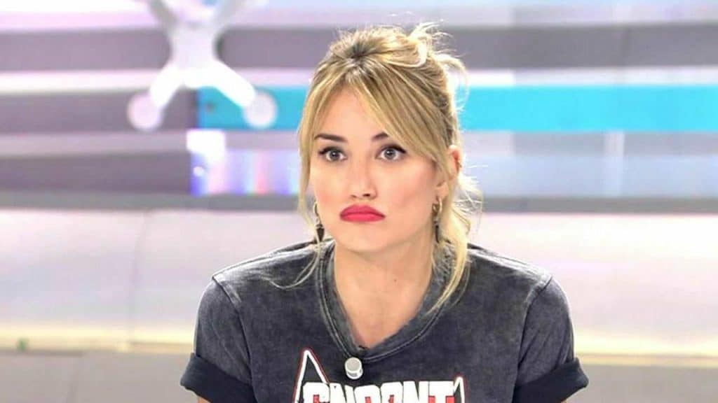 Alba Carrillo se juega el puesto de trabajo al atacar a sus compañeros: "Son muy dañinos"