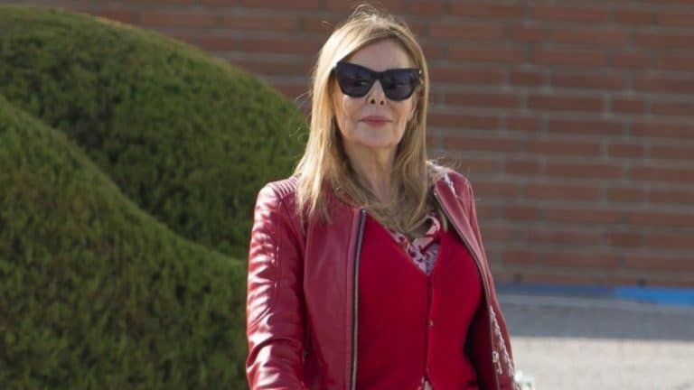 Ana Obregón recuerda a su hijo Álex contemplando la nieve desde su habitación